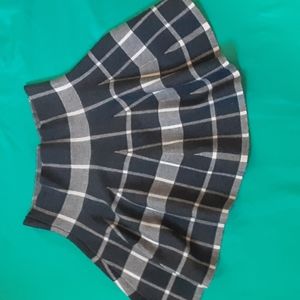$8 BUNDLE SALE $ FRECKLES  PLAID MINI M/L